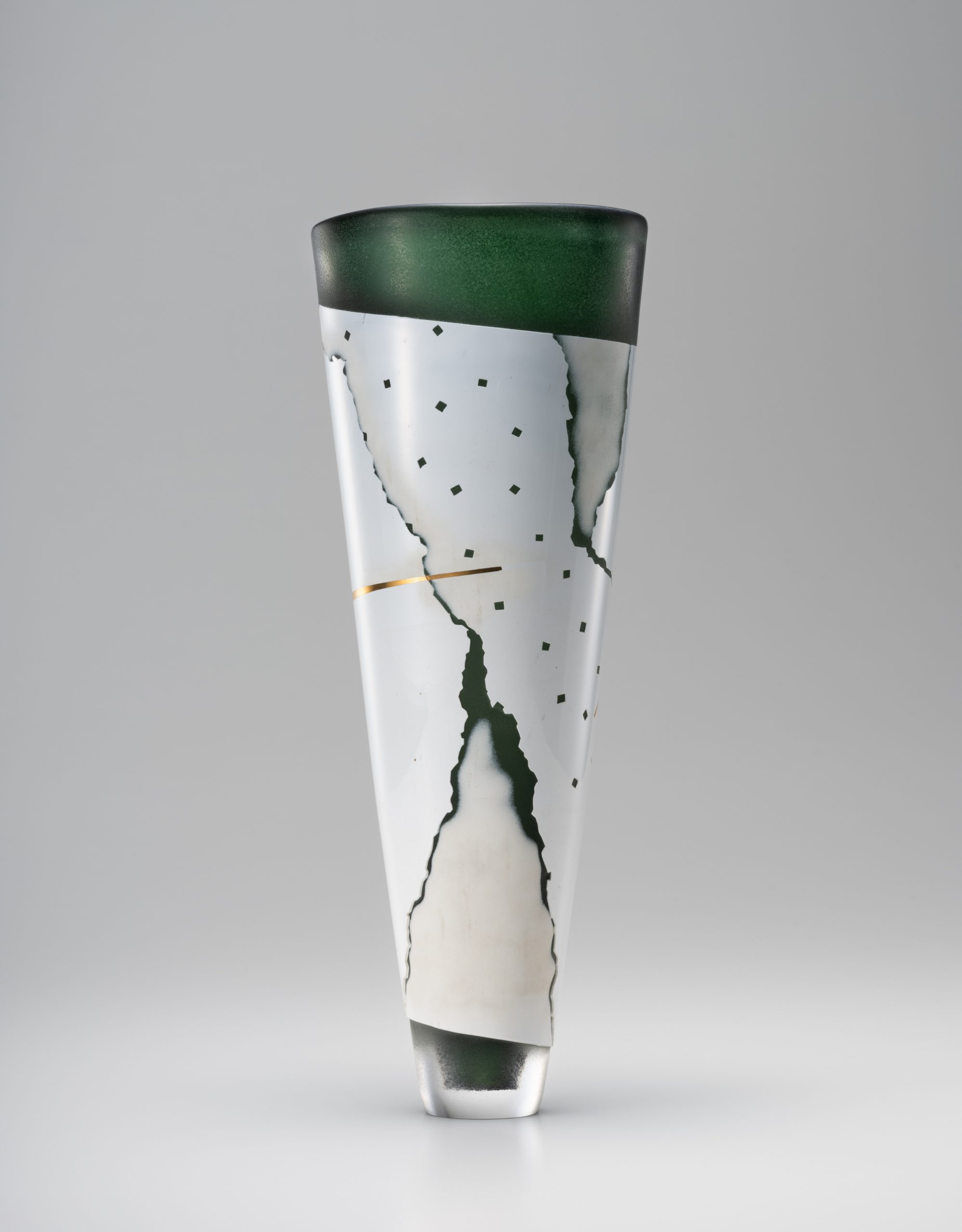 めぐりあう今を映す – 富山市ガラス美術館